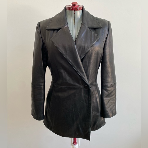 Danier Women's Classic Black Leather Jacket - Picture 3 of 7
